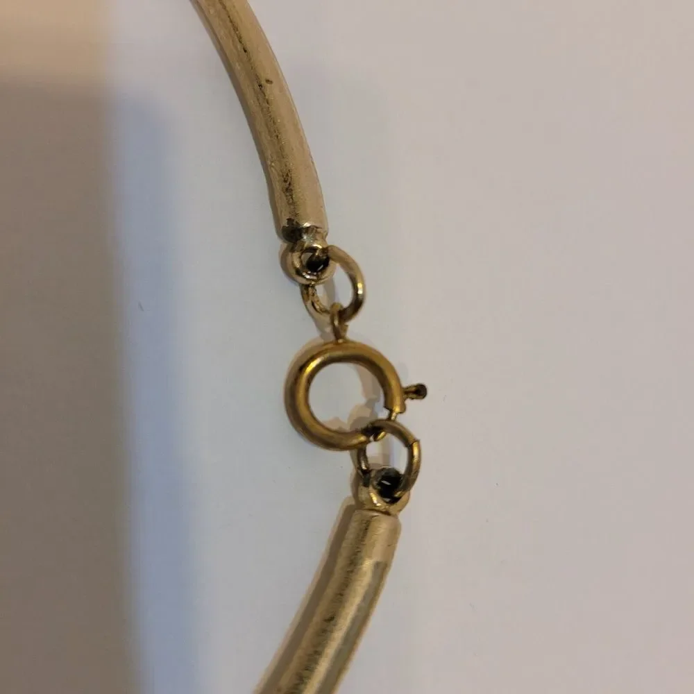 Vntg Knot Necklace and Earring Set, Silver Tone‎